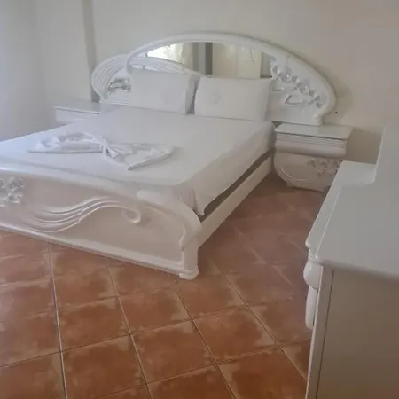 Апартаменты Lungomare 120m² Влёра